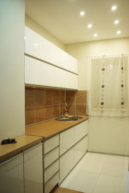 Square Studio Apartment Nis Exterior photo