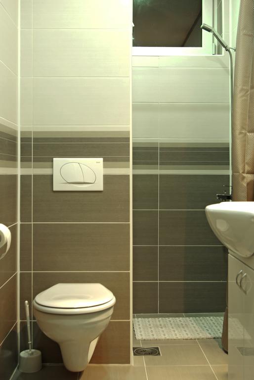 Square Studio Apartment Nis Exterior photo